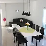 度假居 House Of 98 M² With Three Bedrooms, Two Bathrooms