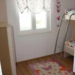 House Of 98 M² With Three Bedrooms, Two Bathrooms *