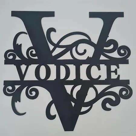 House Of 98 M² With Three Bedrooms, Two Bathrooms 度假居 *