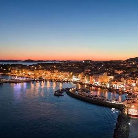 Casa vacanze House Of 98 M² With Three Bedrooms, Two Bathrooms