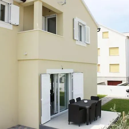 House Of 98 M² With Three Bedrooms, Two Bathrooms