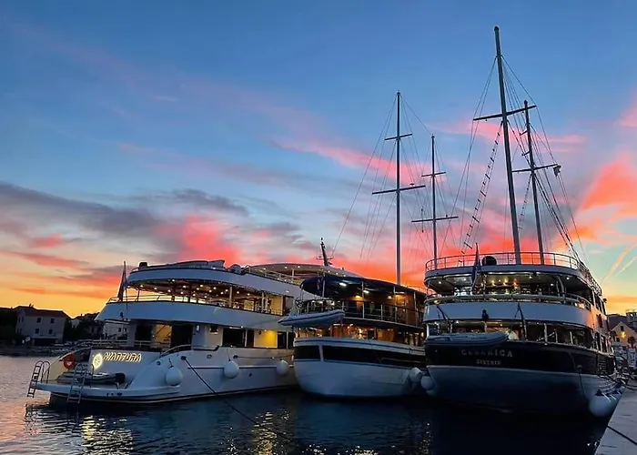 Casa vacanze House Of 98 M² With Three Bedrooms, Two Bathrooms *