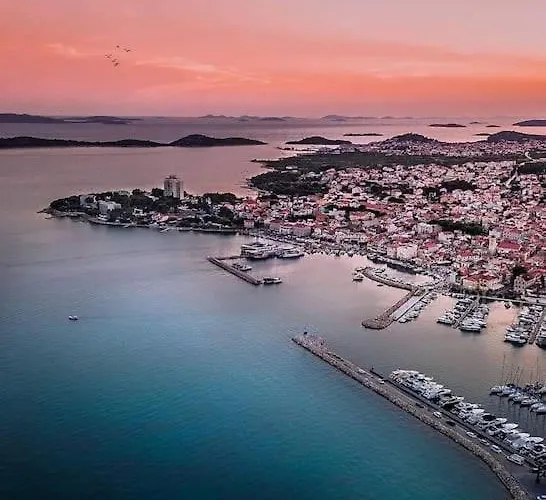 House Of 98 M² With Three Bedrooms, Two Bathrooms Casa vacanze *