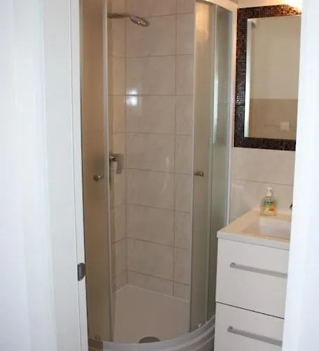 House Of 98 M² With Three Bedrooms, Two Bathrooms Casa vacanze Vodice