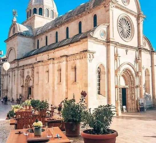 Casa vacanze House Of 98 M² With Three Bedrooms, Two Bathrooms