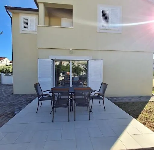 Casa vacanze House Of 98 M² With Three Bedrooms, Two Bathrooms Vodice