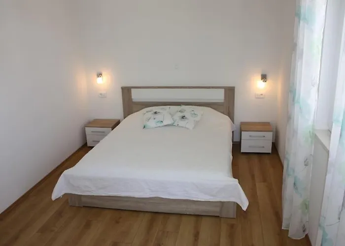 House Of 98 M² With Three Bedrooms, Two Bathrooms Casa vacanze Vodice